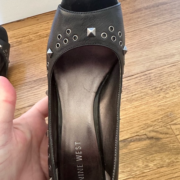 Nine West Women’s Studded Open Toe Leather Black Heels Size 6 - Picture 8 of 9